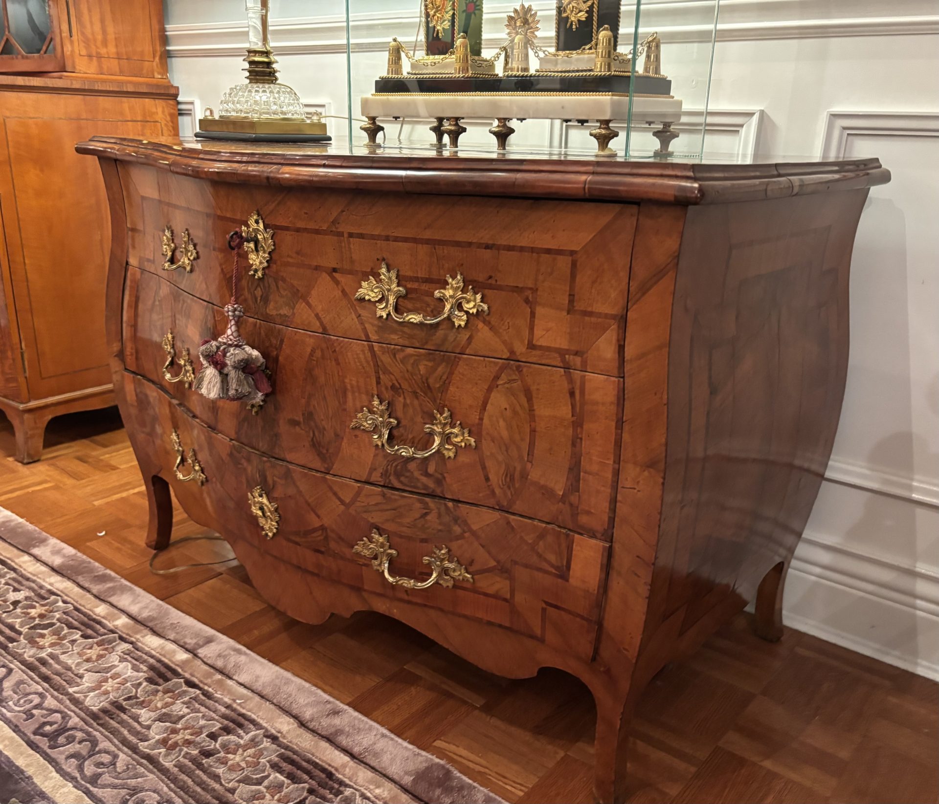 18thC Italian Marquetry Bombe Chest of Drawers - Image 17