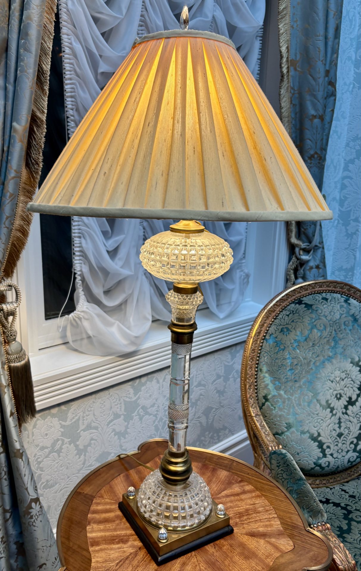 19thC Cut crystal and Brass Lamp - Image 11