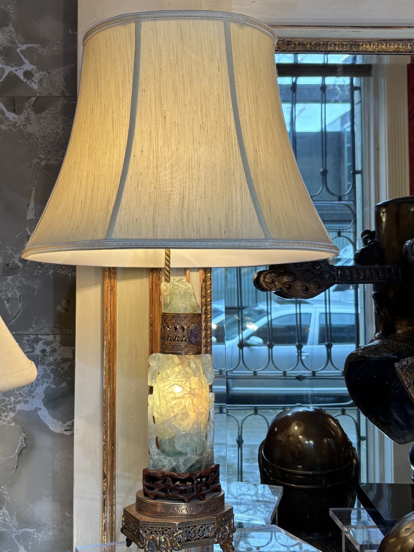 A cut 'Quartz' (flourite) Chinese Lamp - Image 9