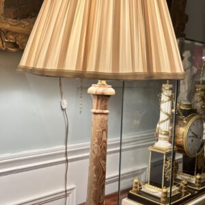 A Mid-Century Italian Beige Oynx Column Lamp