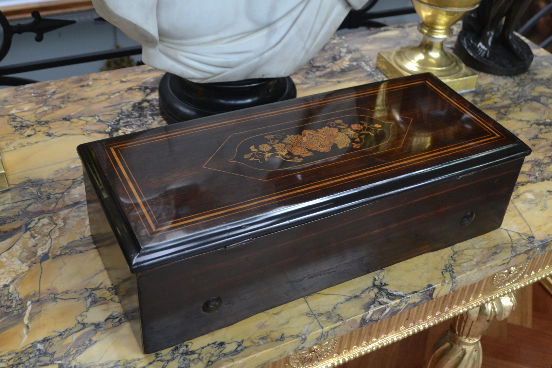 A fully restored and working late 19 Century Swiss cylinder music box - Image 19