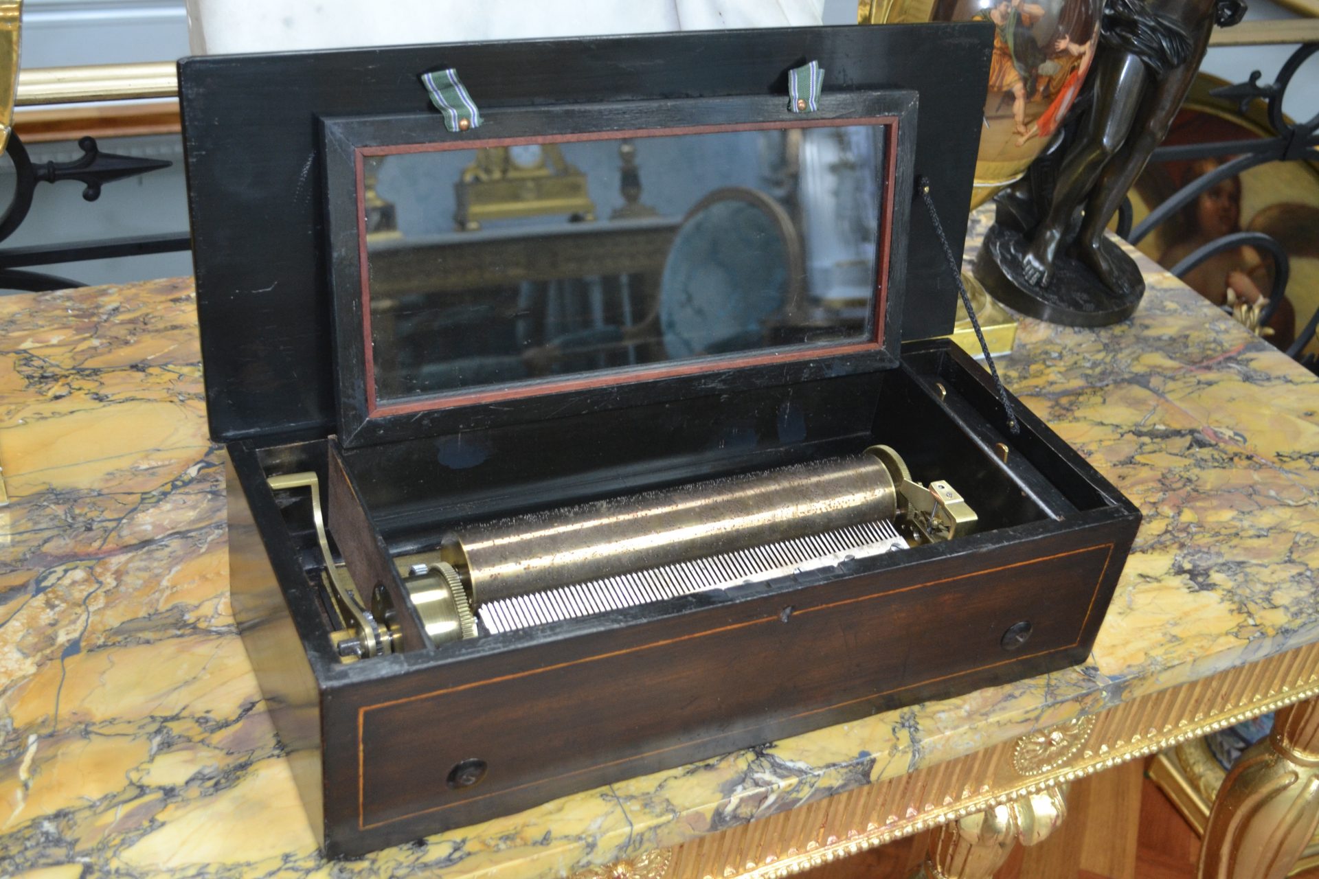 A fully restored and working late 19 Century Swiss cylinder music box - Image 16
