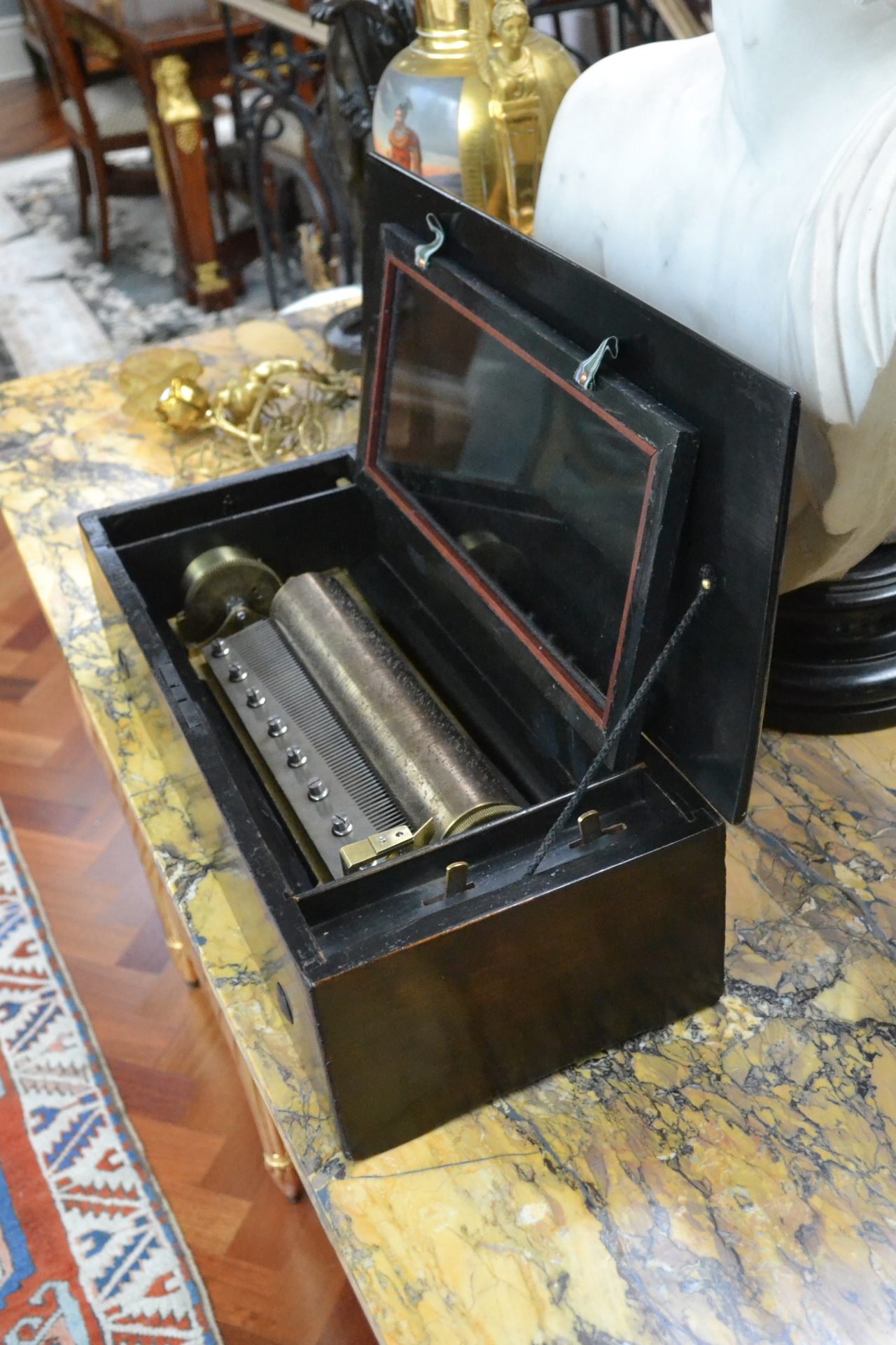 A fully restored and working late 19 Century Swiss cylinder music box - Image 13