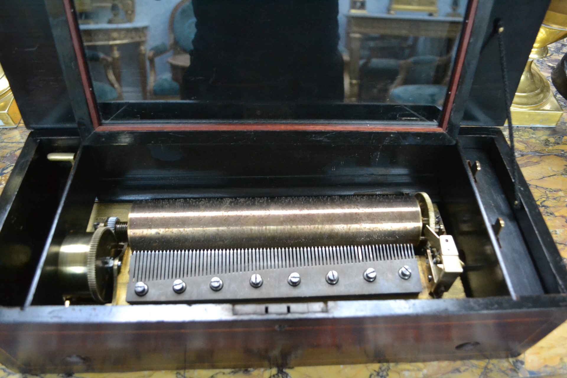 A fully restored and working late 19 Century Swiss cylinder music box - Image 11