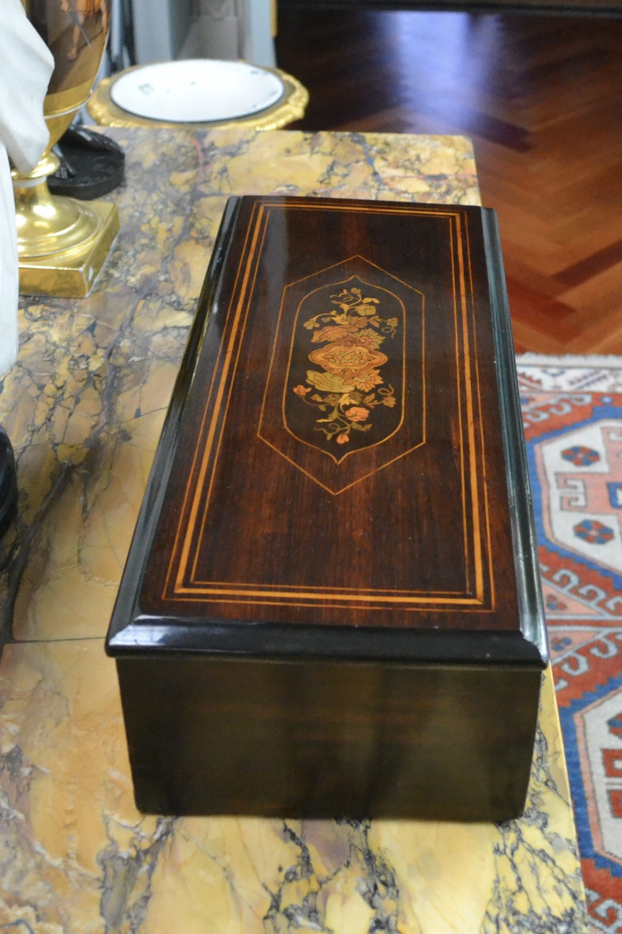 A fully restored and working late 19 Century Swiss cylinder music box - Image 7