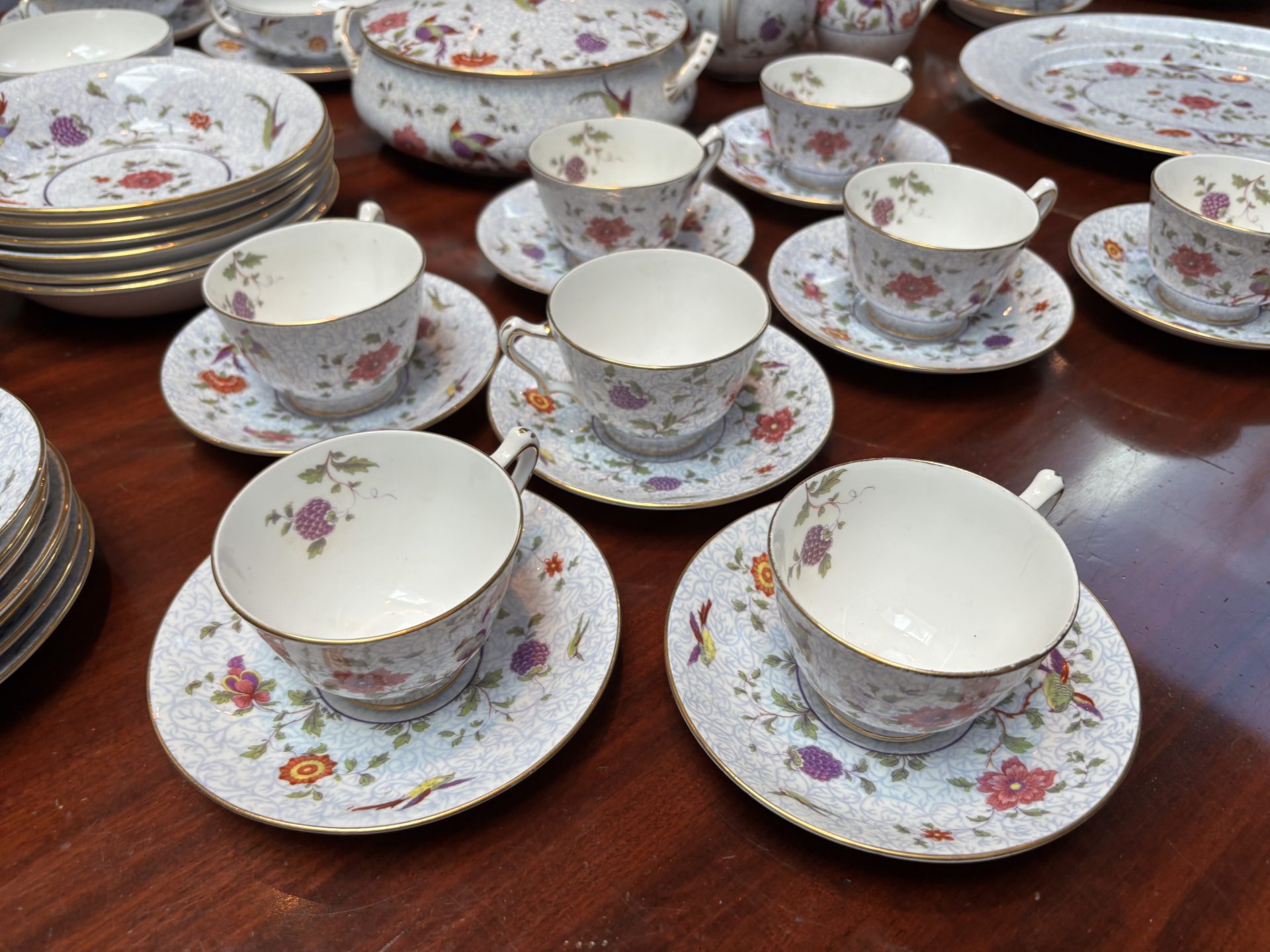 A 130 Piece Set of Crown Staffordshire China "Birds of Paradise" Pattern 1950"s - Image 17