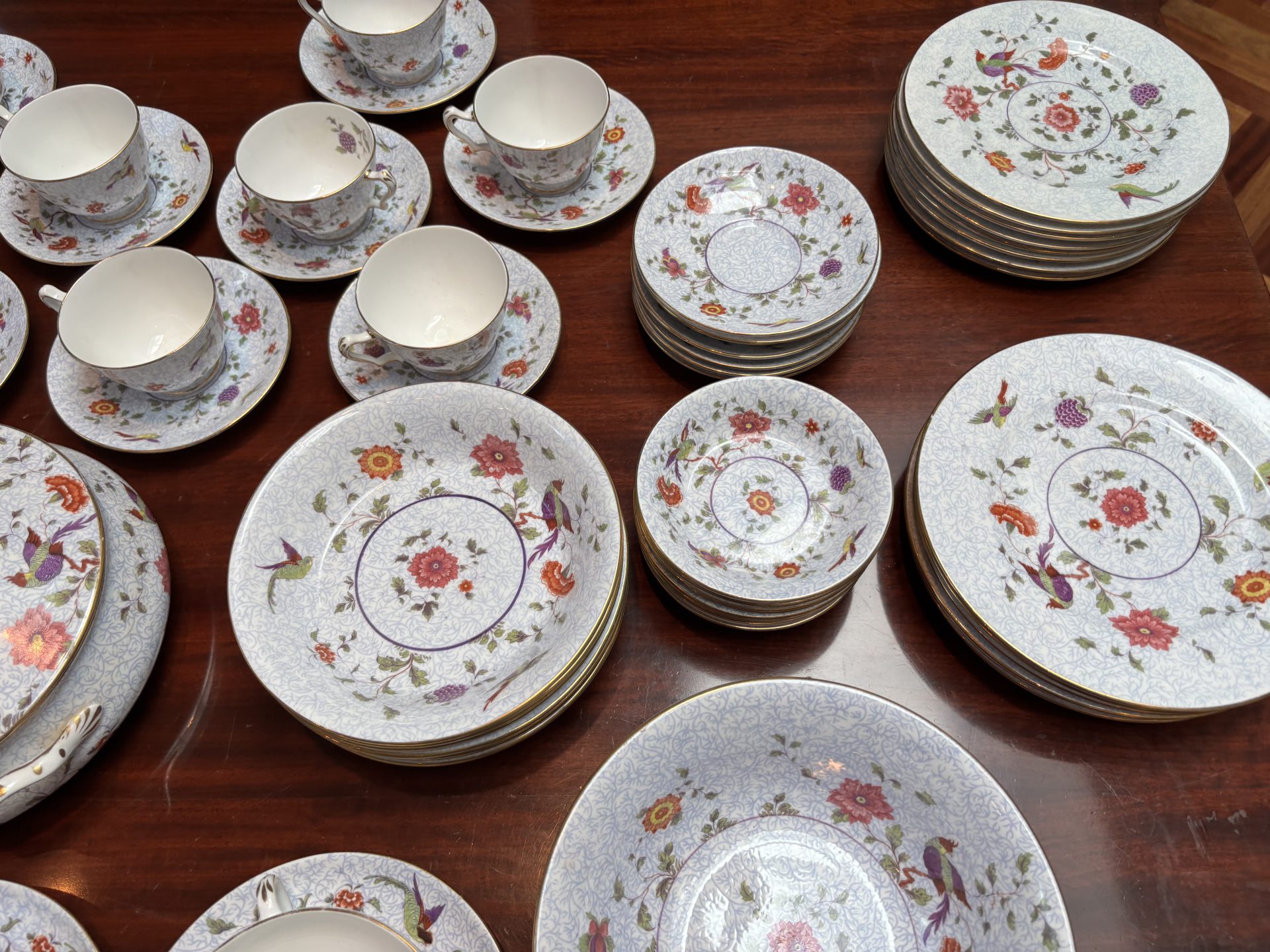 A 130 Piece Set of Crown Staffordshire China "Birds of Paradise" Pattern 1950"s - Image 11