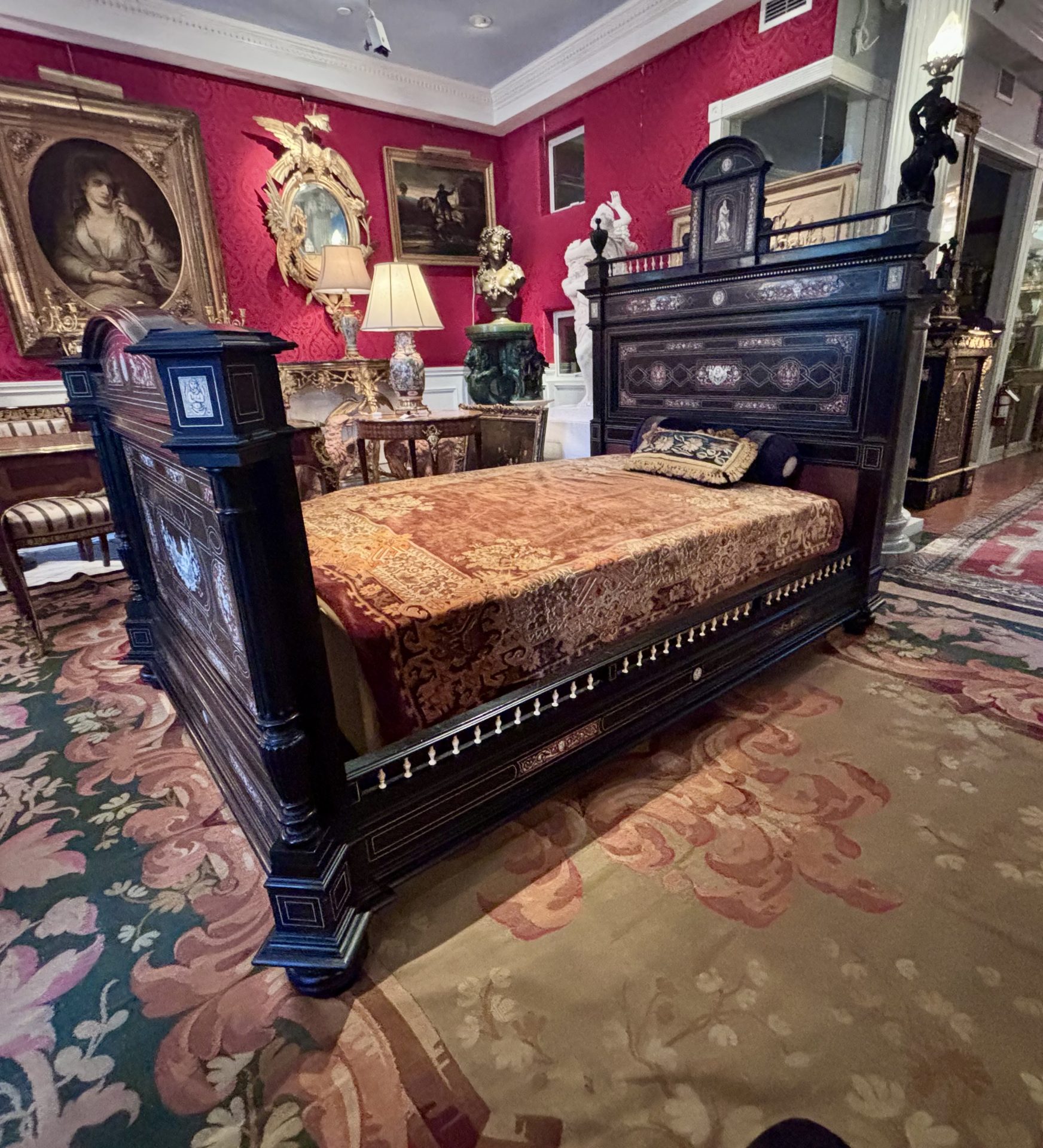 A 19 Century Renaissance Revival Ebony Veneered and Inlaid Bed After G.B.Gatti - Image 26